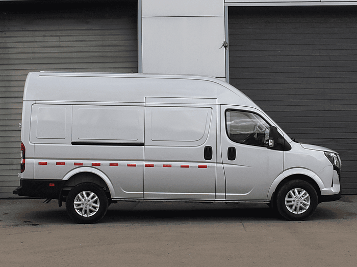 Цельнометаллический фургон металлик DongFeng